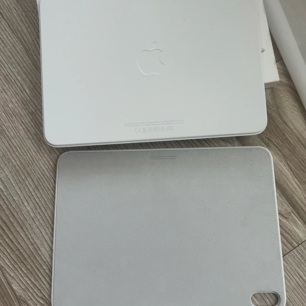Apple White Tablet Keyboard with Numeric Keypad